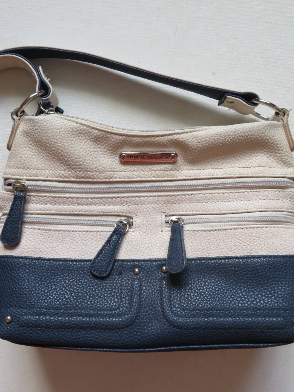 Stone Mountain White and Blue Leather Crossbody Purse Handbag